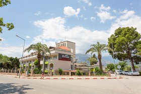 Rich Melissa Hotel & SPA