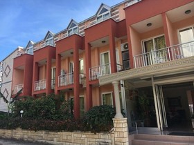 Paradise Hotel