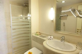 Imperial Turkiz Resort Hotel