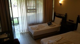 Hotel Berke Ranch & Nature