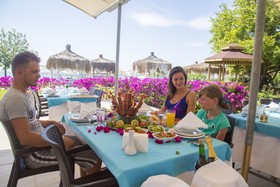 Daima Biz Hotel - Dolusu Aquapark Access