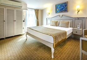 Starlight Resort Hotel