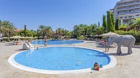 Starlight Resort Hotel