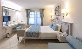 Starlight Resort Hotel