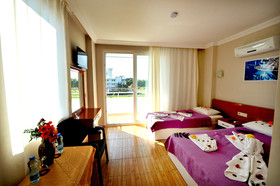 Önder Yildiz Hotel