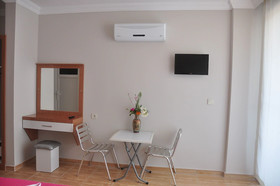 Önder Yildiz Hotel