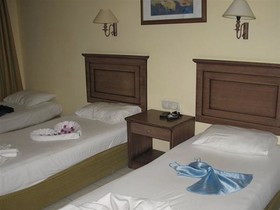 Club Tropical Beach Hotel