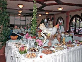 Club Tropical Beach Hotel