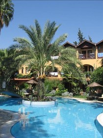 Club Tropical Beach Hotel