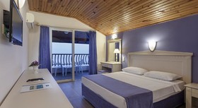 Club Turtas Beach Hotel