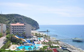 Aria Resort & Spa