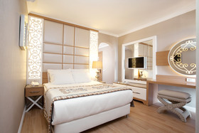 Quattro Beach Spa & Resort Hotel