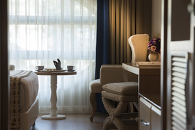 Quattro Beach Spa & Resort Hotel