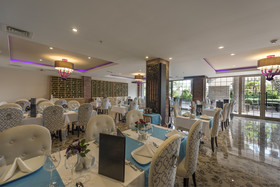 Quattro Beach Spa & Resort Hotel