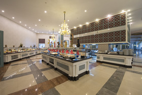 Quattro Beach Spa & Resort Hotel