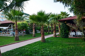Royal Garden Suit Hotel