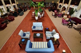 Royal Garden Suit Hotel
