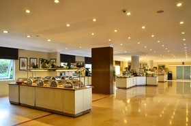 Royal Garden Suit Hotel