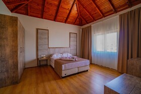 Senza Garden Holiday Club