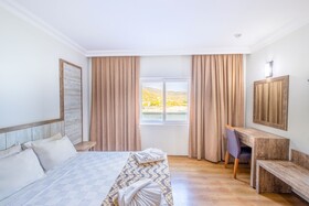 Senza Garden Holiday Club