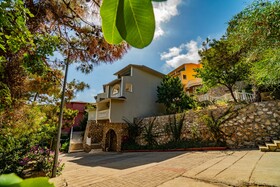 Senza Garden Holiday Club
