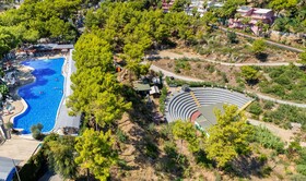 Senza Garden Holiday Club