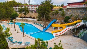 Senza Garden Holiday Club