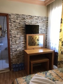 Orange Owl Hotel
