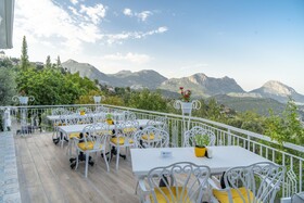 Apa Mountain Lodge