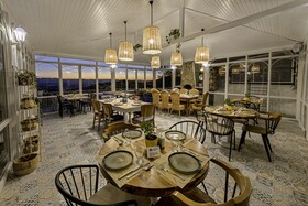 Apa Mountain Lodge