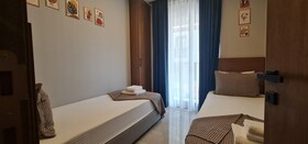 Bi Suites