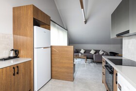 Bi Suites