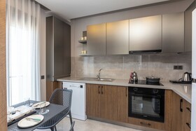 Bi Suites