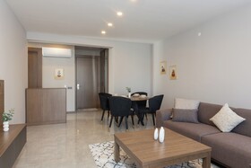 Bi Suites
