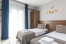Bi Suites