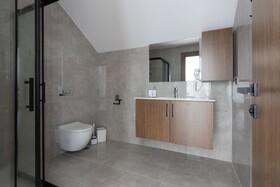 Bi Suites