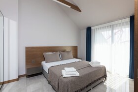 Bi Suites
