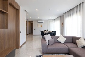 Bi Suites