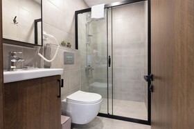 Bi Suites