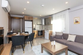 Bi Suites