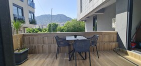 Bi Suites