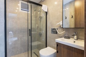 Bi Suites