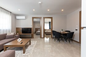 Bi Suites