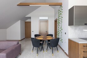 Bi Suites