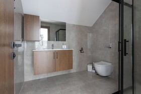 Bi Suites