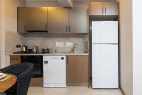 Bi Suites