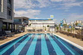 Bi Suites
