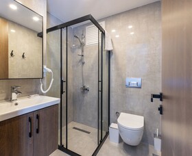 Bi Suites