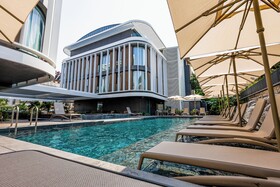 Four Hills Hotel