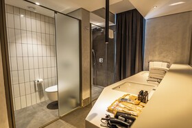 Four Hills Hotel